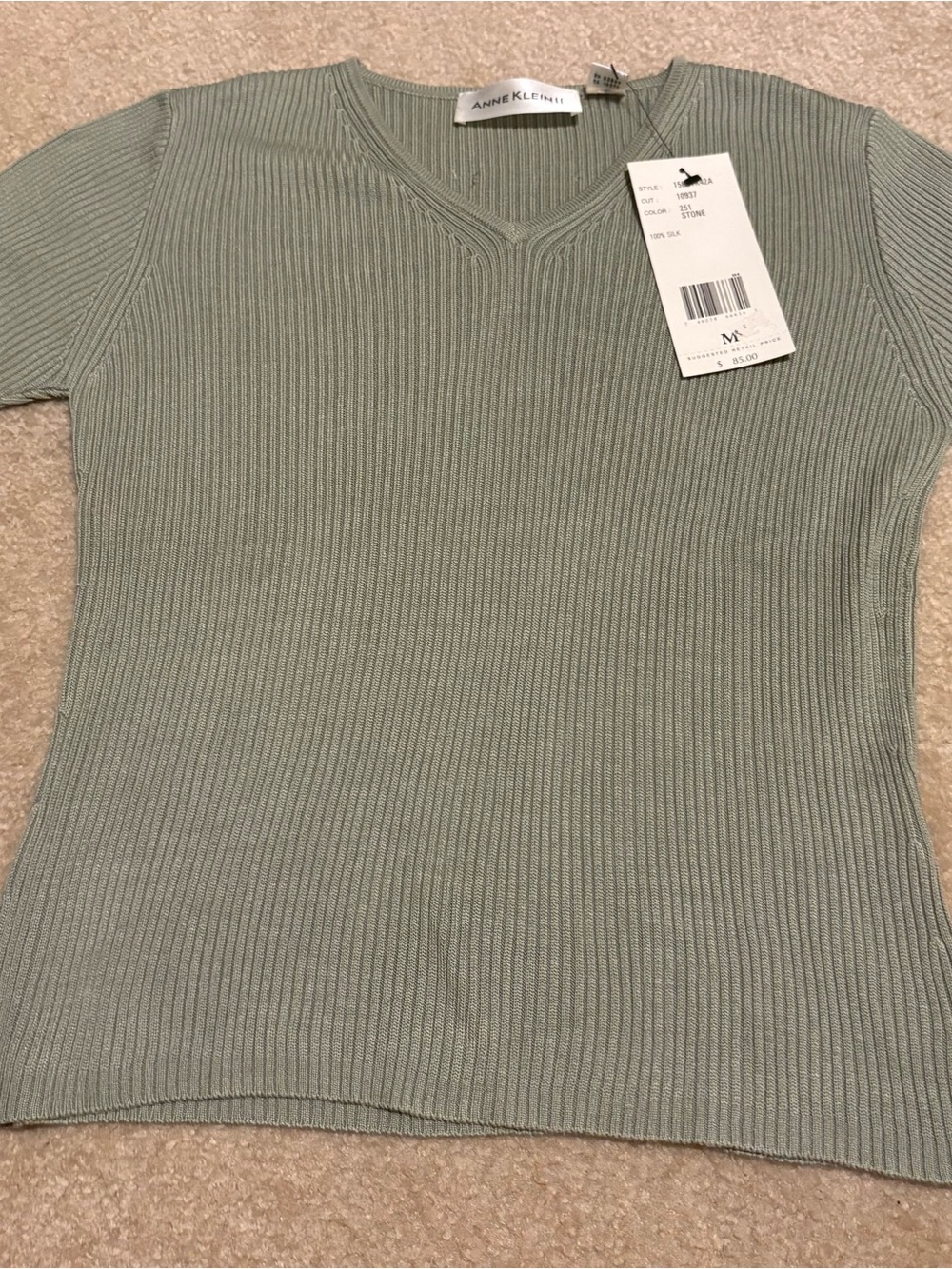 NWT Anne Klein Ribbed V-Neck Short Sleeve